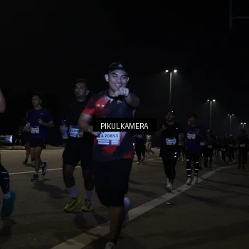 Runner Photo 7512704