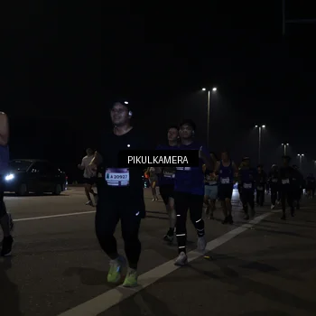 Runner Photo 7512712