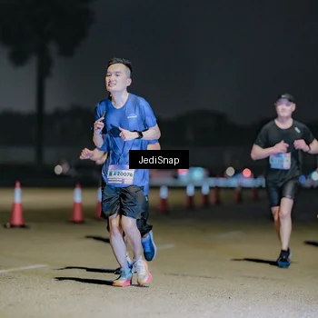 Runner Photo 7512804