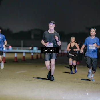 Runner Photo 7512809