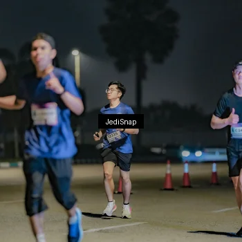 Runner Photo 7512818