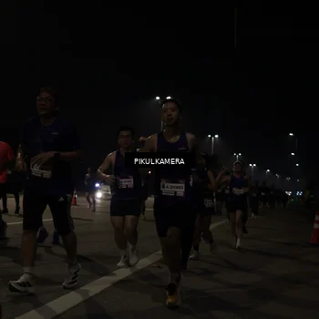 Runner Photo 7512893