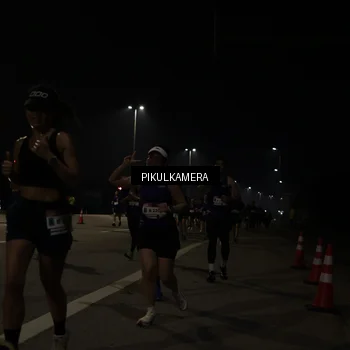 Runner Photo 7512906