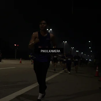 Runner Photo 7512926