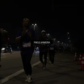 Runner Photo 7512980