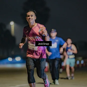 Runner Photo 7512987