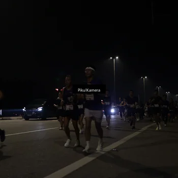 Runner Photo 7513009
