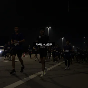 Runner Photo 7513021
