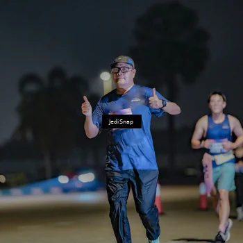 Runner Photo 7513025