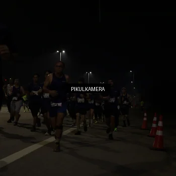 Runner Photo 7513031