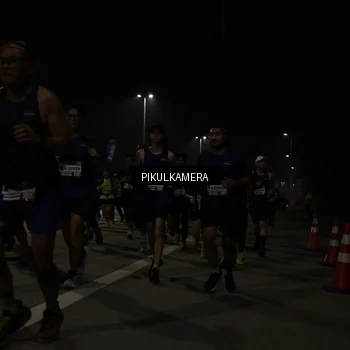 Runner Photo 7513038