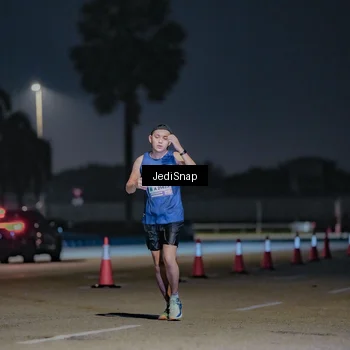 Runner Photo 7513041