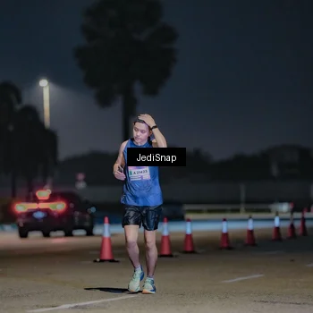 Runner Photo 7513047