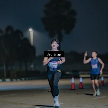 Runner Photo 7513051