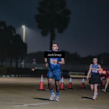 Runner Photo 7513058