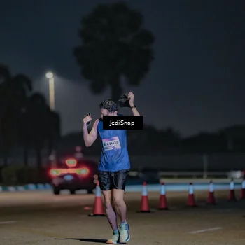 Runner Photo 7513081
