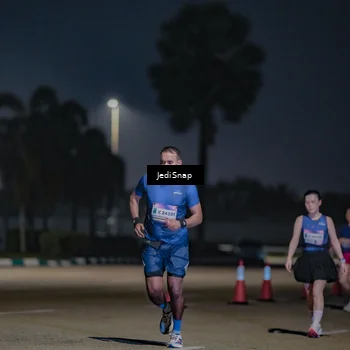 Runner Photo 7513086