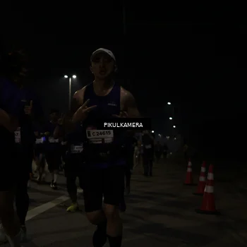 Runner Photo 7513092