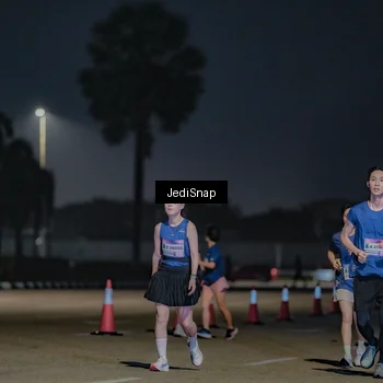 Runner Photo 7513096