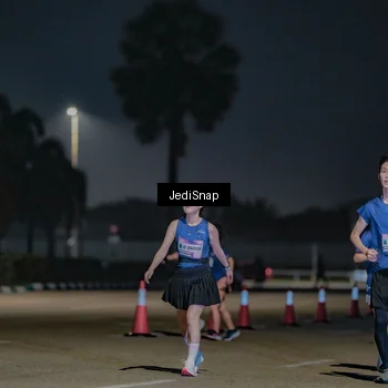 Runner Photo 7513100