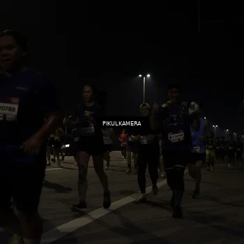 Runner Photo 7513102