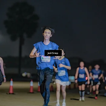 Runner Photo 7513109