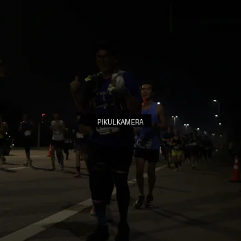 Runner Photo 7513112