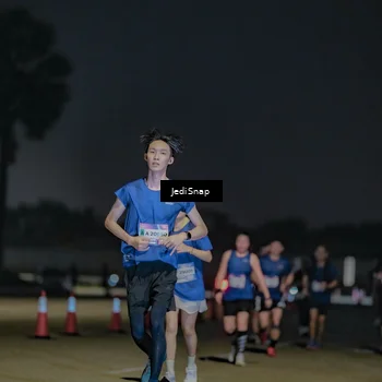 Runner Photo 7513117