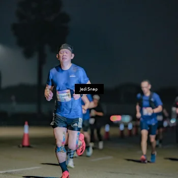 Runner Photo 7513157