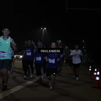 Runner Photo 7513278