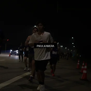 Runner Photo 7513325