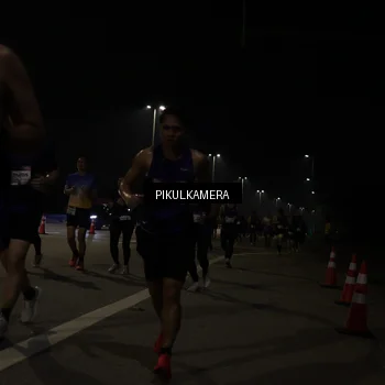 Runner Photo 7513335