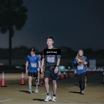 Runner Photo 7513473