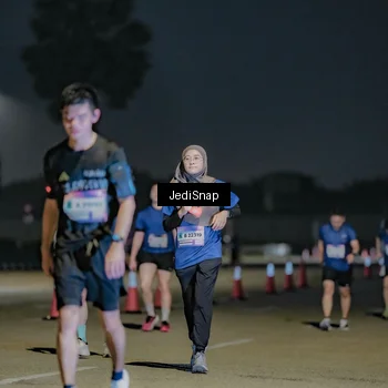 Runner Photo 7513495