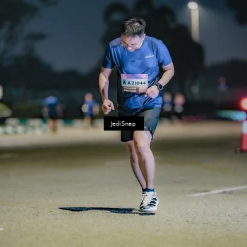 Runner Photo 7513605