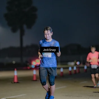 Runner Photo 7513636