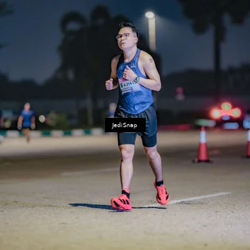 Runner Photo 7513638