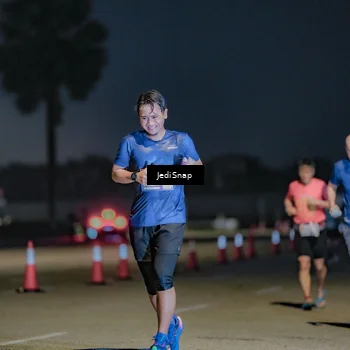 Runner Photo 7513640