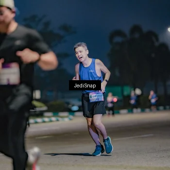Runner Photo 7513647