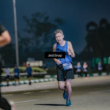 Runner Photo 7513648