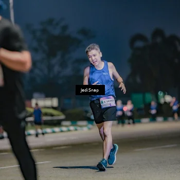 Runner Photo 7513661