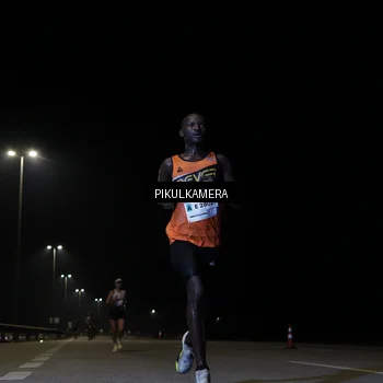Runner Photo 7513664
