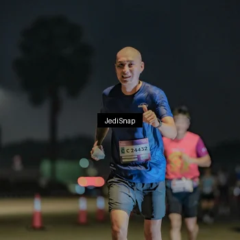 Runner Photo 7513667