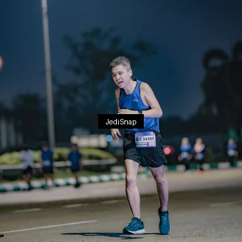 Runner Photo 7513668