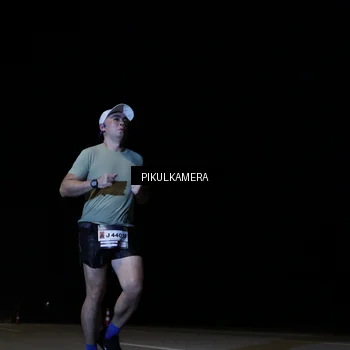 Runner Photo 7513696