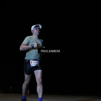Runner Photo 7513705