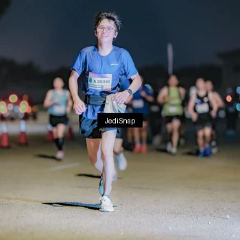 Runner Photo 7513712