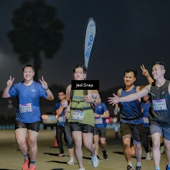 Runner Photo 7513738