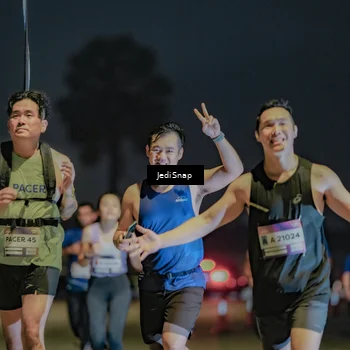 Runner Photo 7513740