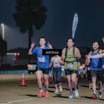 Runner Photo 7513744